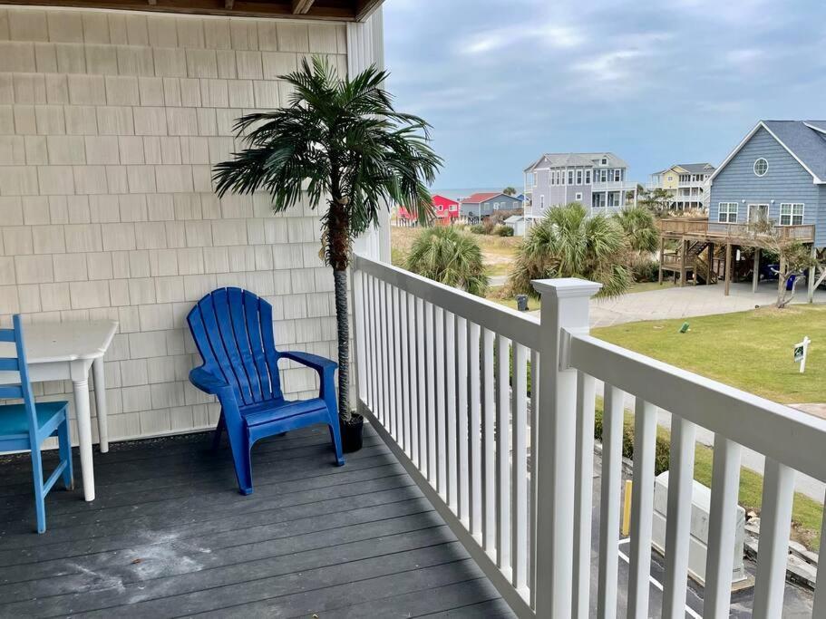3 Bedroom Condo, Ocean Views & Short Walk To Beach! Oak Island Buitenkant foto
